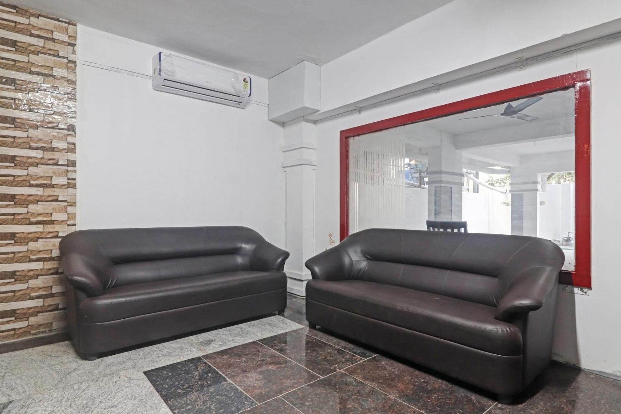 Townhouse De Alphabet Hotel Gachibowli Εξωτερικό φωτογραφία