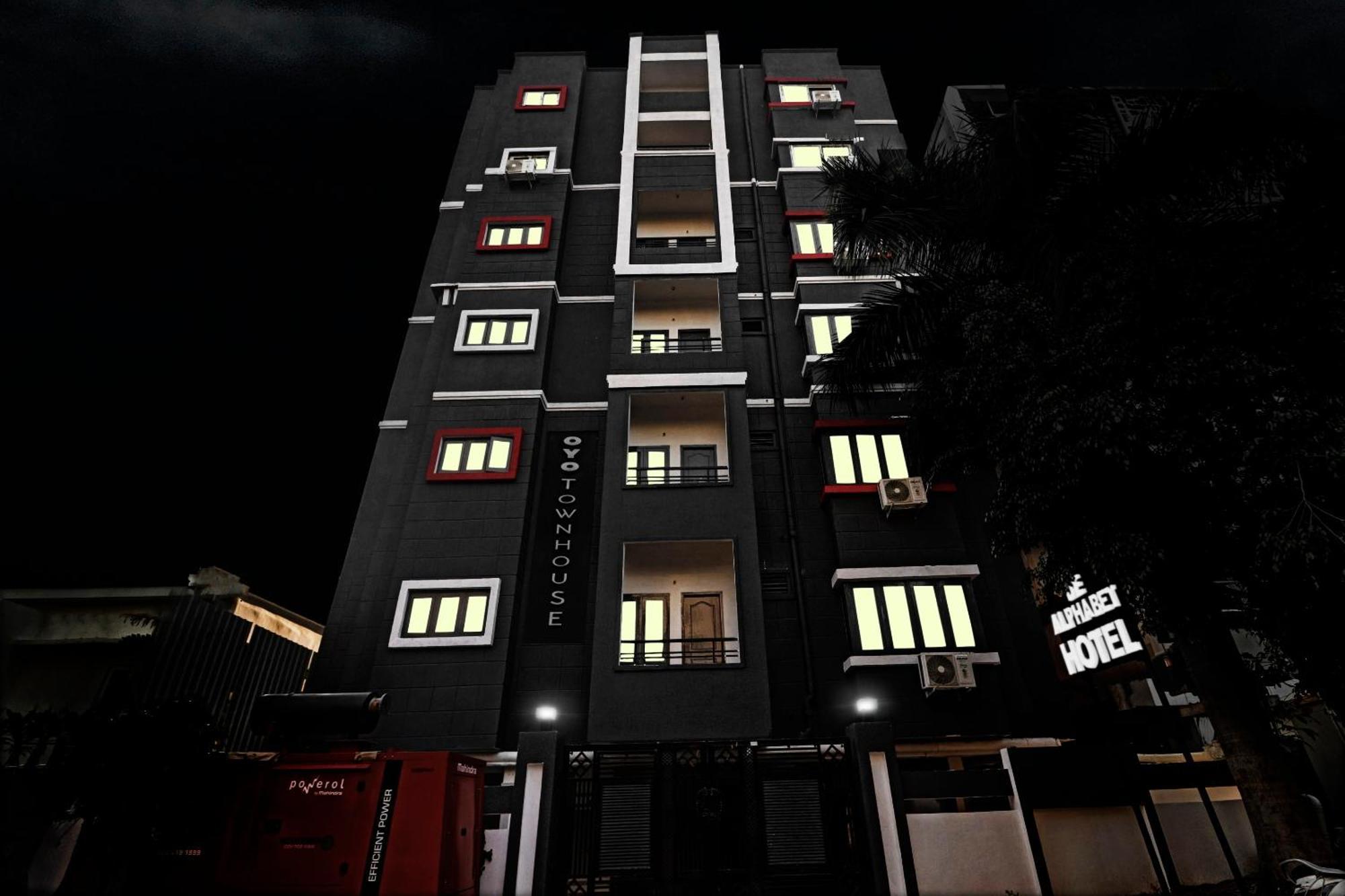 Townhouse De Alphabet Hotel Gachibowli Εξωτερικό φωτογραφία