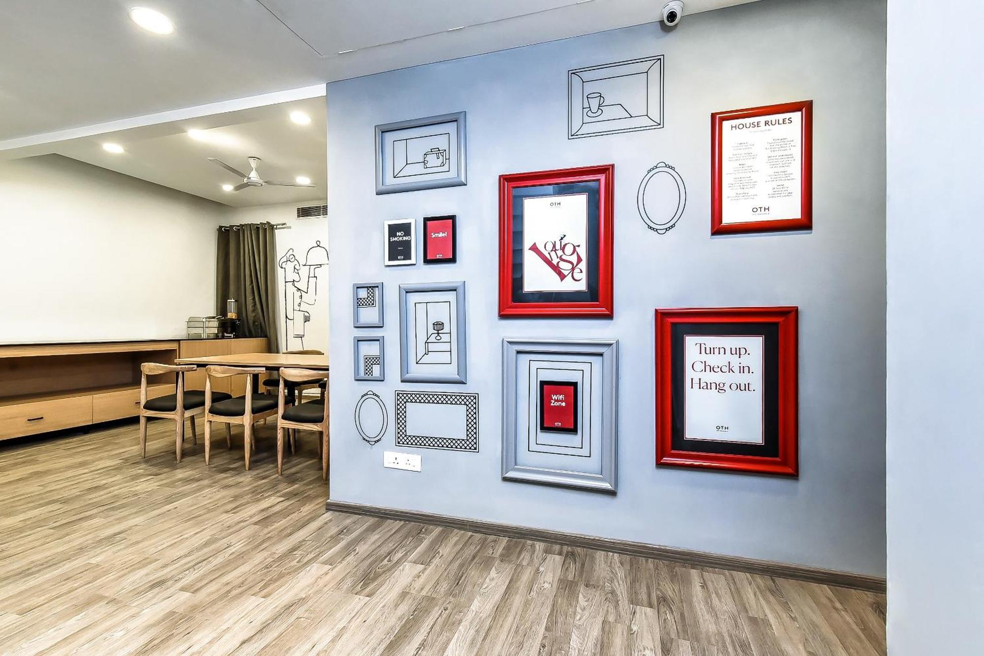 Townhouse De Alphabet Hotel Gachibowli Εξωτερικό φωτογραφία